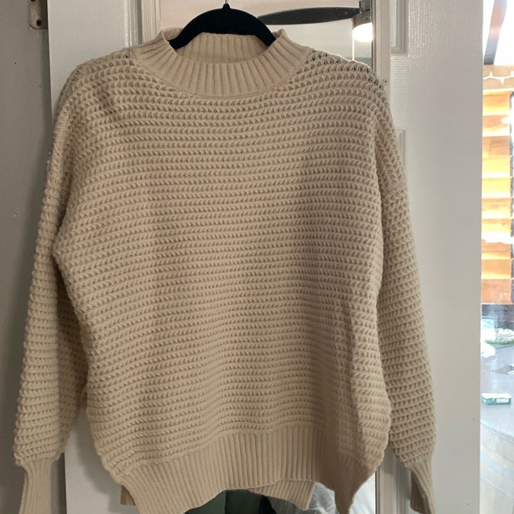 DEBUT Beige Crew Neck Sweater S/M